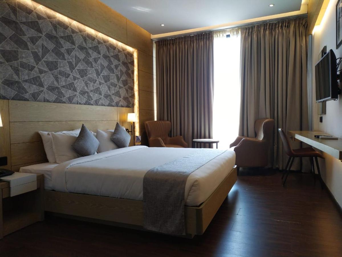فندق Mothimahal Residency Thrissur المظهر الخارجي الصورة